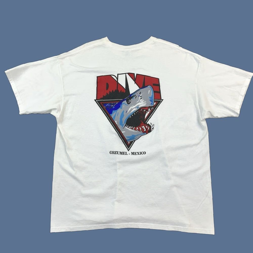 Greats VINTAGE Yazbek Shirt Mens XL White Dive Cozumel Great White Scuba Graphic Shirt Size US XL / EU 56 / 4 - 1 Thumbnail