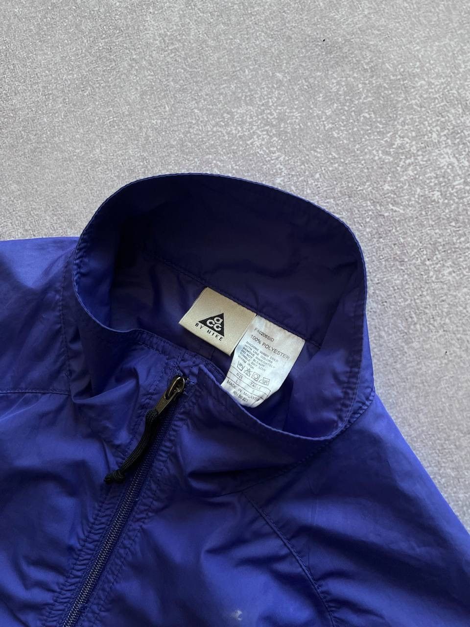 Nike ACG Vintage Nike ACG Olympic Nylon Zip-up Jacket Y2K L Size US L / EU 52-54 / 3 - 7 Thumbnail