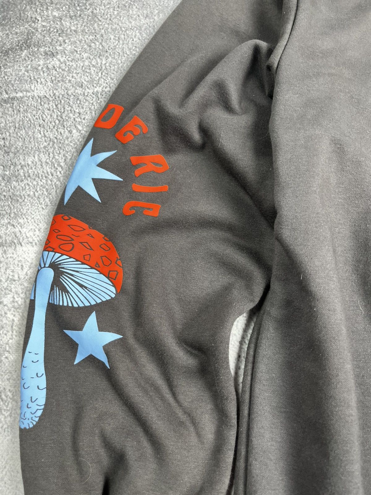 Art Comes First Art hoodie travis scott style size L Size US L / EU 52-54 / 3 - 5 Thumbnail