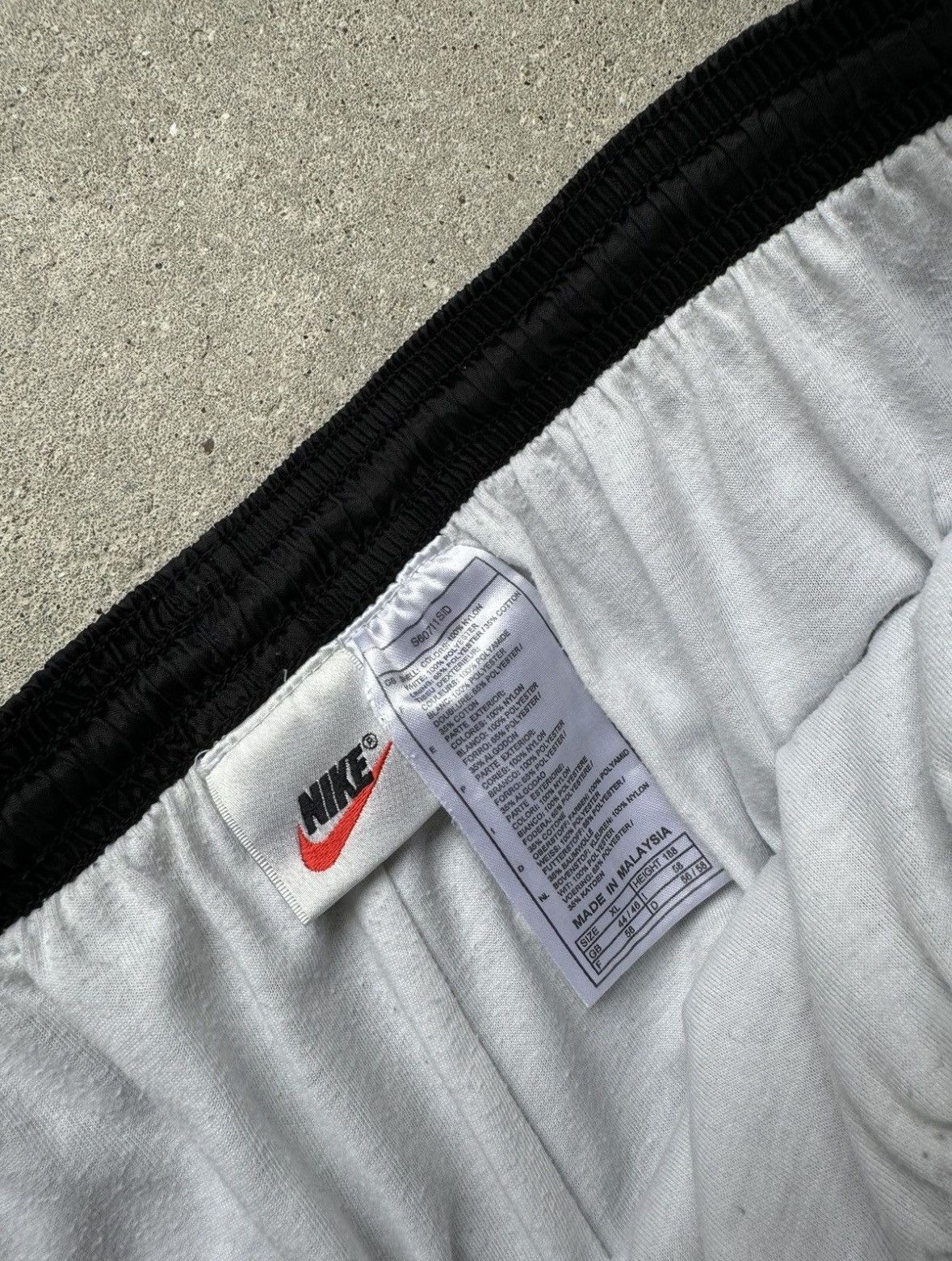 Nike Vintage Nike Trackpants Size US 33 - 4 Thumbnail
