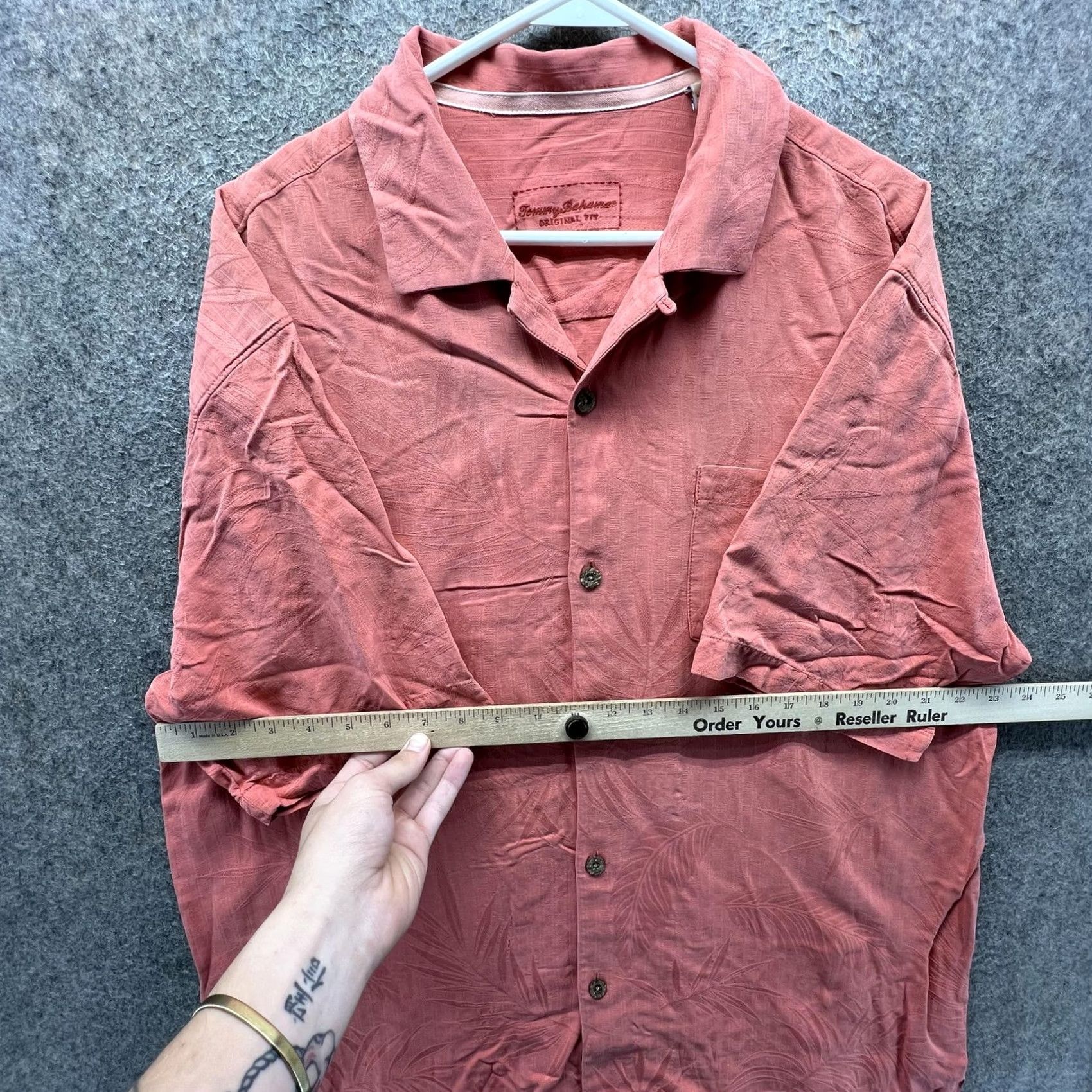 Tommy Bahama Tommy Bahama Shirt Men Large Pink Silk Hawaiian Camp Button Front Tropical Size US L / EU 52-54 / 3 - 5 Thumbnail