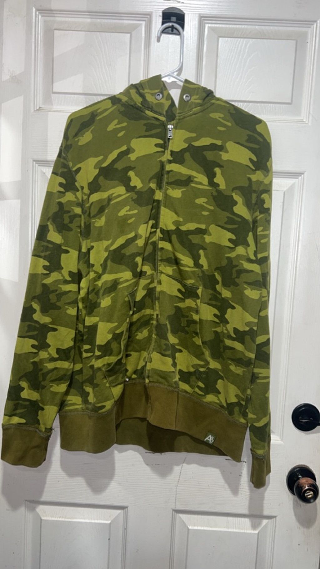 Aeropostale Men's Aeropostale Camo Full-Zip Hoodie XL Green Olive Size US XL / EU 56 / 4 - 1 Thumbnail