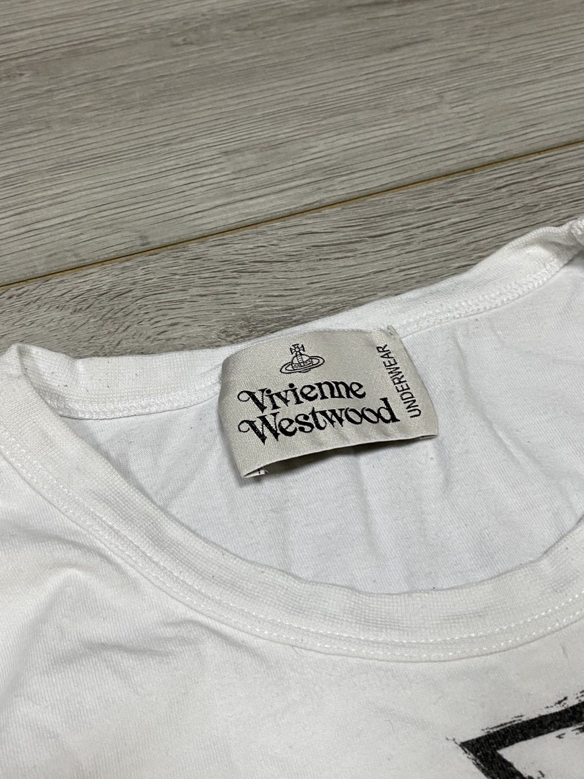Vivienne Westwood Vivienne Westwood brushstroke vintage big orb t-shirt Size US XL / EU 56 / 4 - 3 Thumbnail