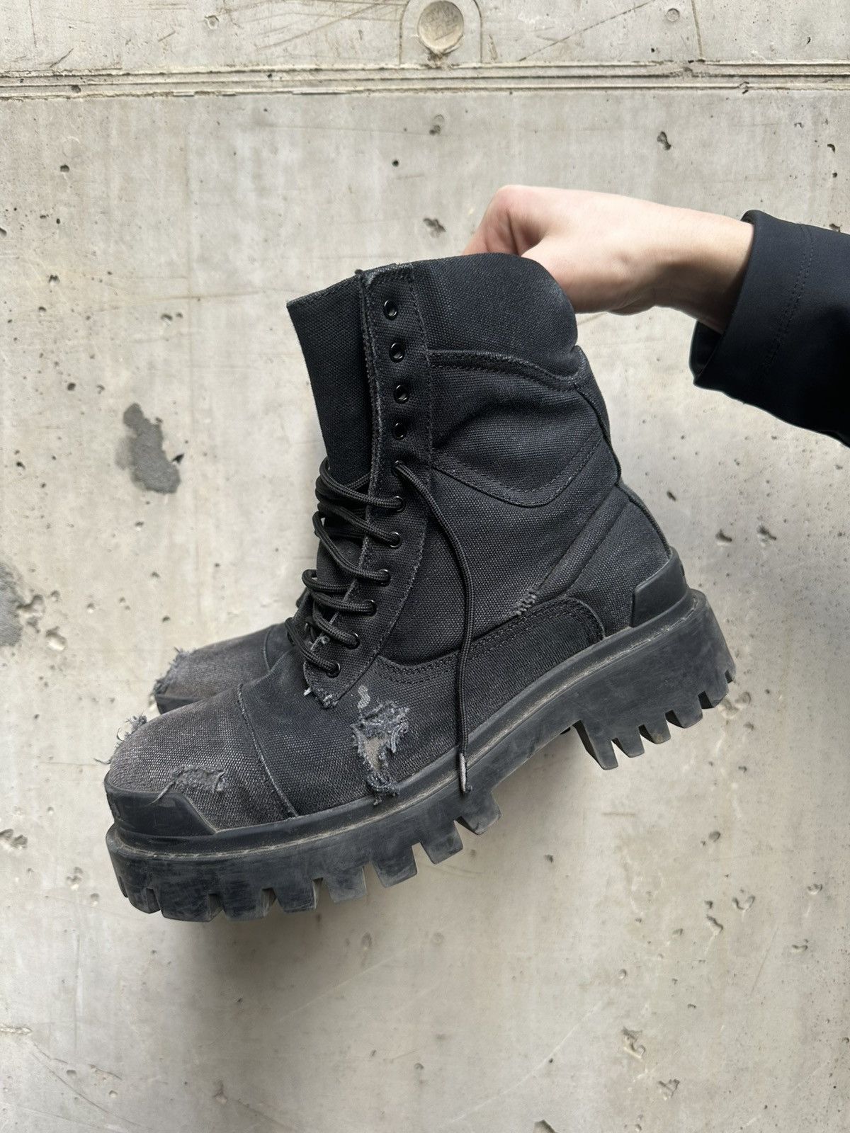 Balenciaga Balenciaga distressed strike boots Size US 7 / EU 40 - 1 Thumbnail