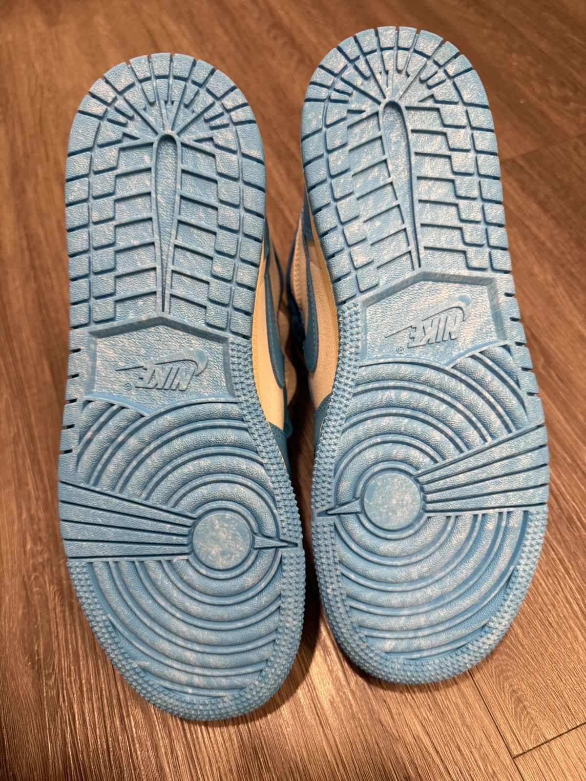 Jordan Brand Jordan 1 UNC Size US 6 / EU 39 - 6 Thumbnail