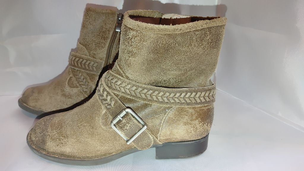 Other Nurture Suede Suze Booties Size 9 Size US 9 / IT 39 - 2 Thumbnail