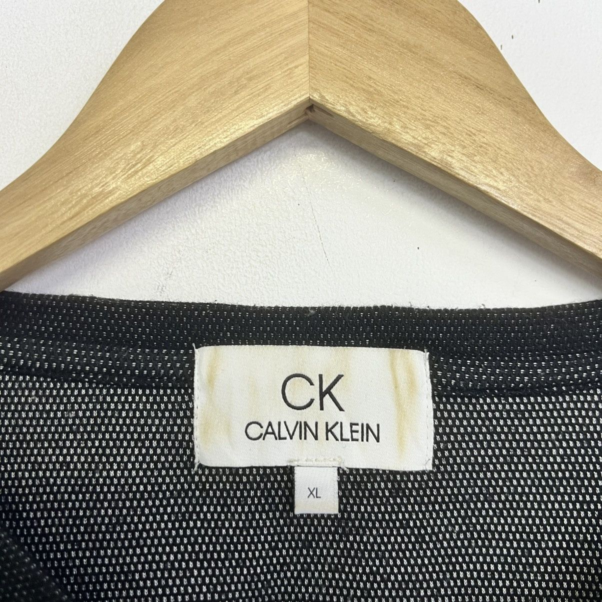 Calvin Klein CALVIN KLEIN MINIMALIST V NECK LONGSLEEVE SHIRT Size US L / EU 52-54 / 3 - 6 Thumbnail