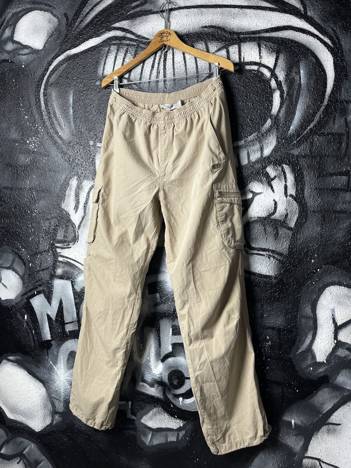Nike × Vintage Y2K Nike Beige Cargo Pants Men’s Size L Size US 34 / EU 50 - 1 Thumbnail