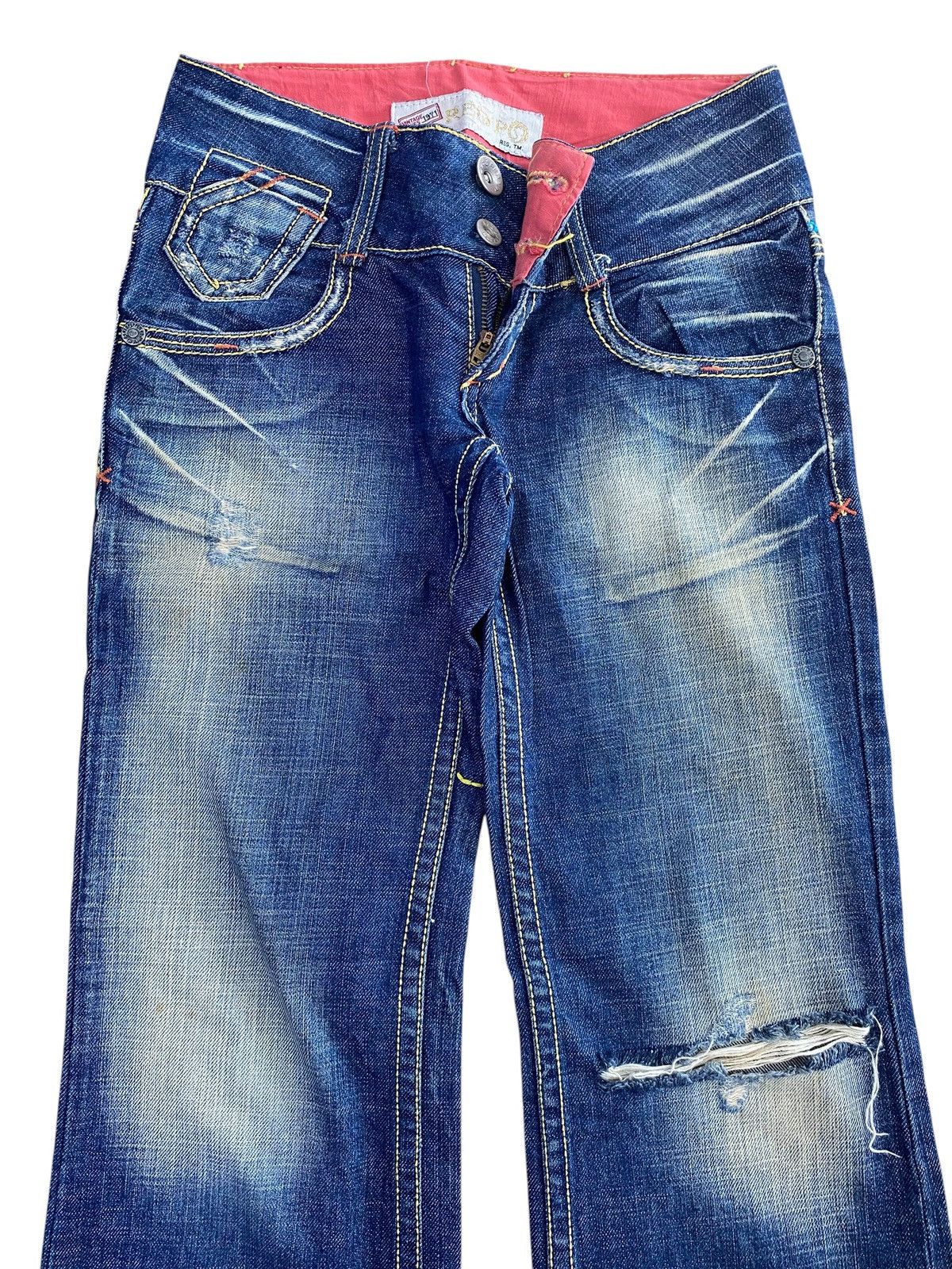 Japanese Brand Red Peppers Brand Ripped Back Embroidery Style Flare Jeans Size US 28 / EU 44 - 2 Thumbnail