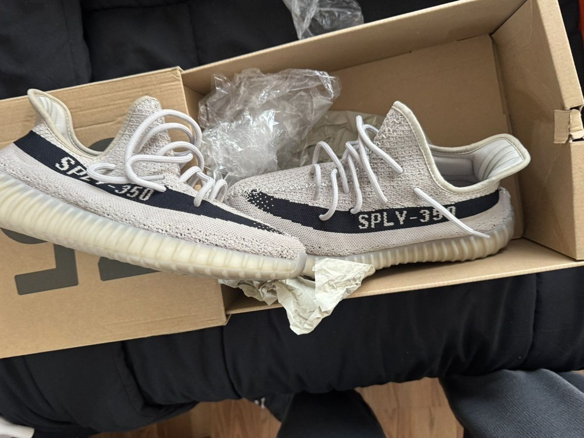 Adidas × Yeezy yeezy Size US 9.5 / EU 42-43 - 2 Thumbnail