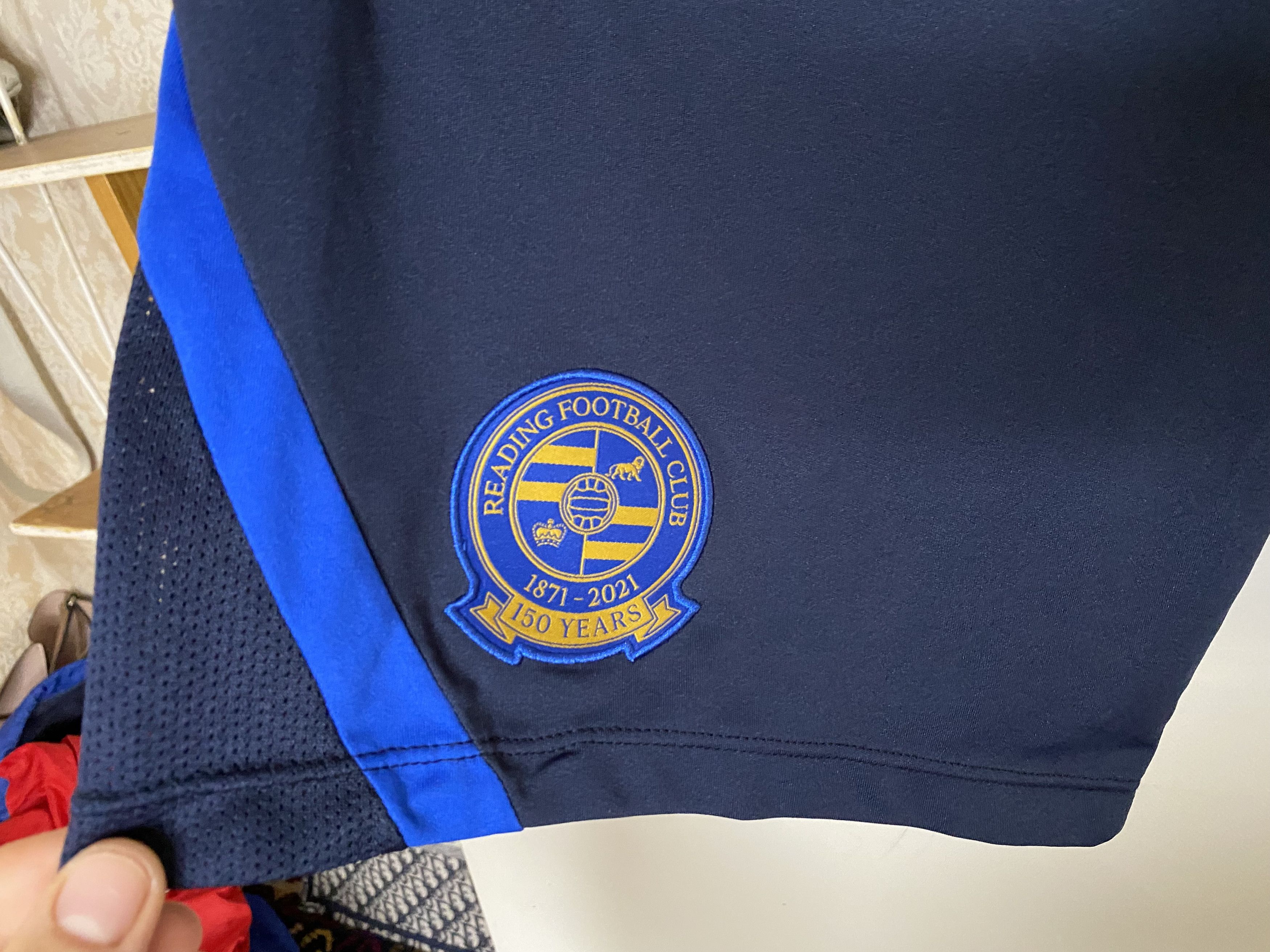 Macron READING 2021 2022 TRAINING FOOTBALL SOCCER SHORTS MACRON Size US 30 / EU 46 - 4 Thumbnail