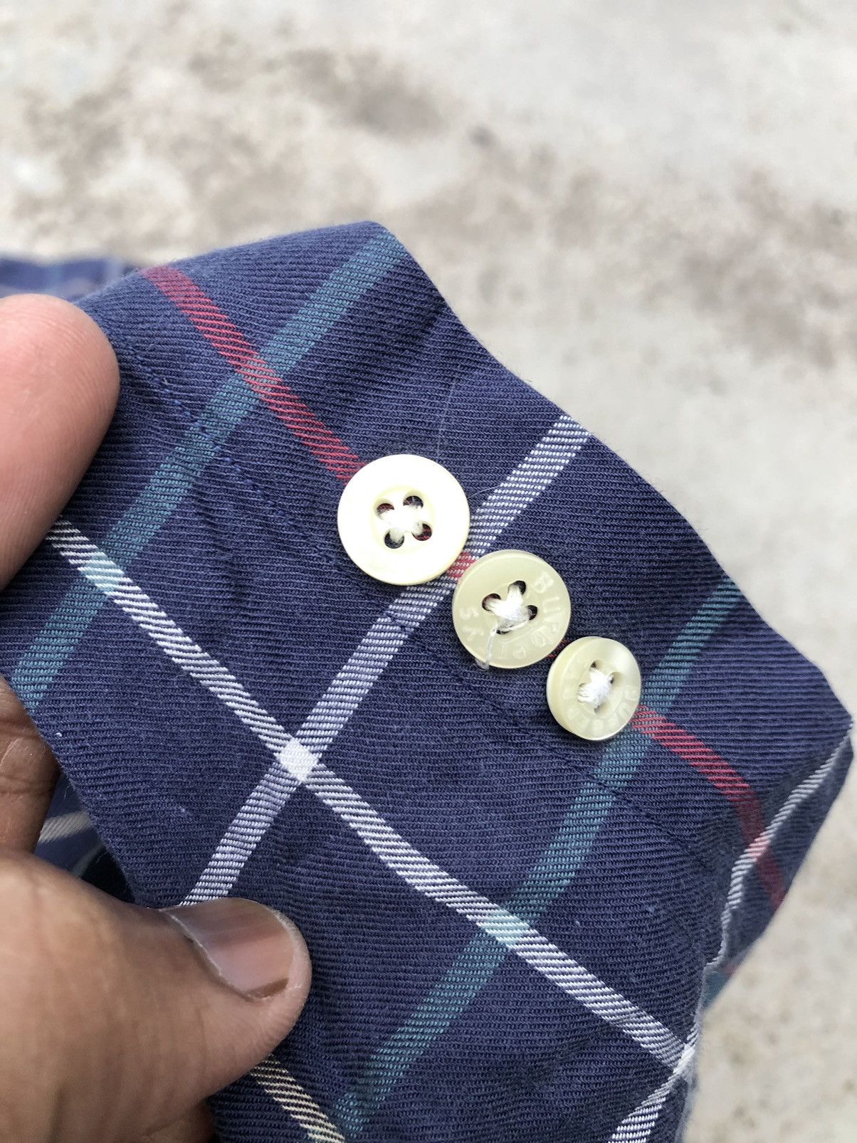 Burberry VINTAGE BURBERRYS PLAID BUTTON UP Size US L / EU 52-54 / 3 - 3 Thumbnail