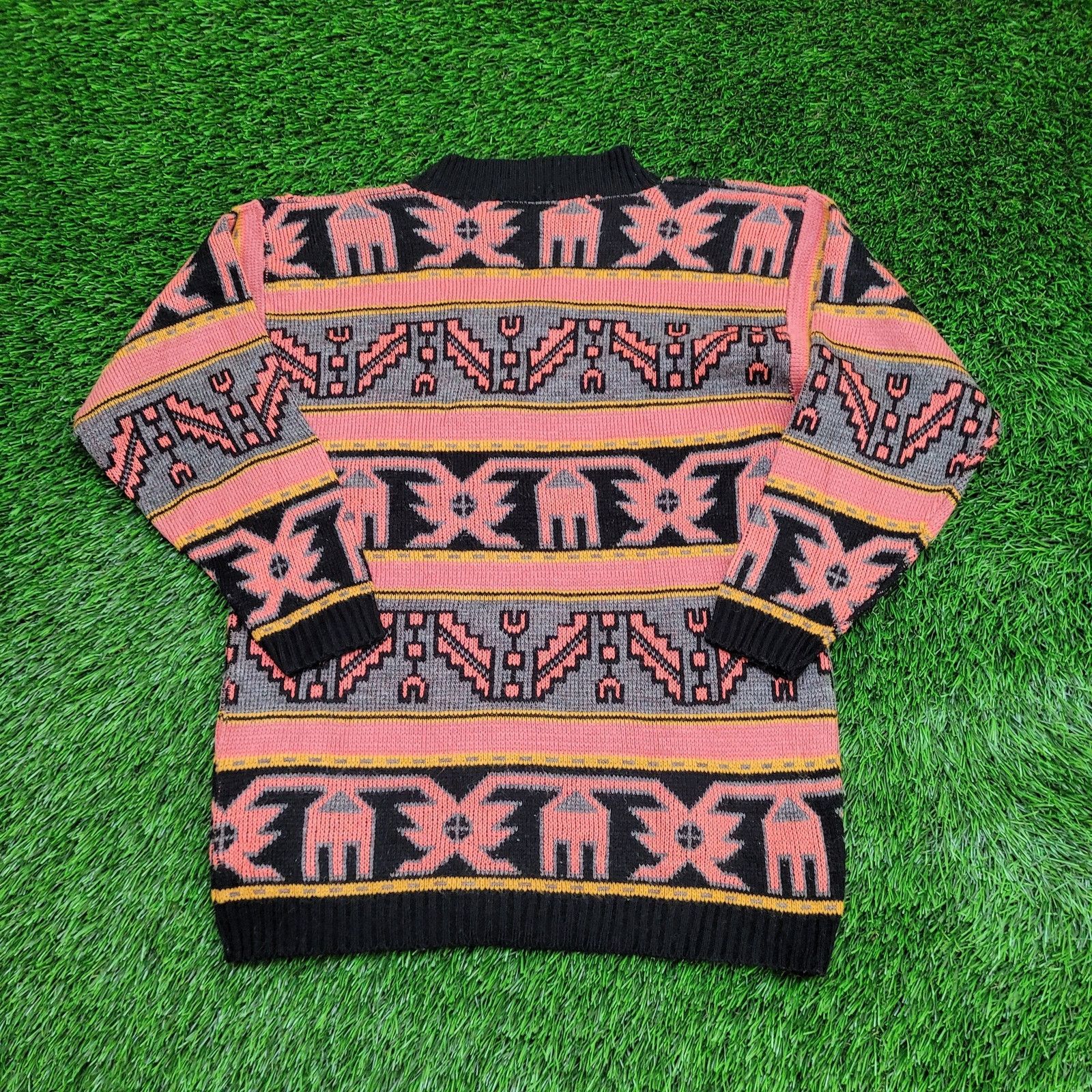 Other Vintage Tribal Sweater Womens S/M 18x25 USA Size M / US 6-8 / IT 42-44 - 2 Thumbnail