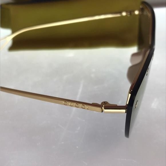 Gucci 💯 - New - Gucci Grey | Gold Gg0666s Gg Logo Cat Eye Mirrore Size ONE SIZE - 2 Thumbnail