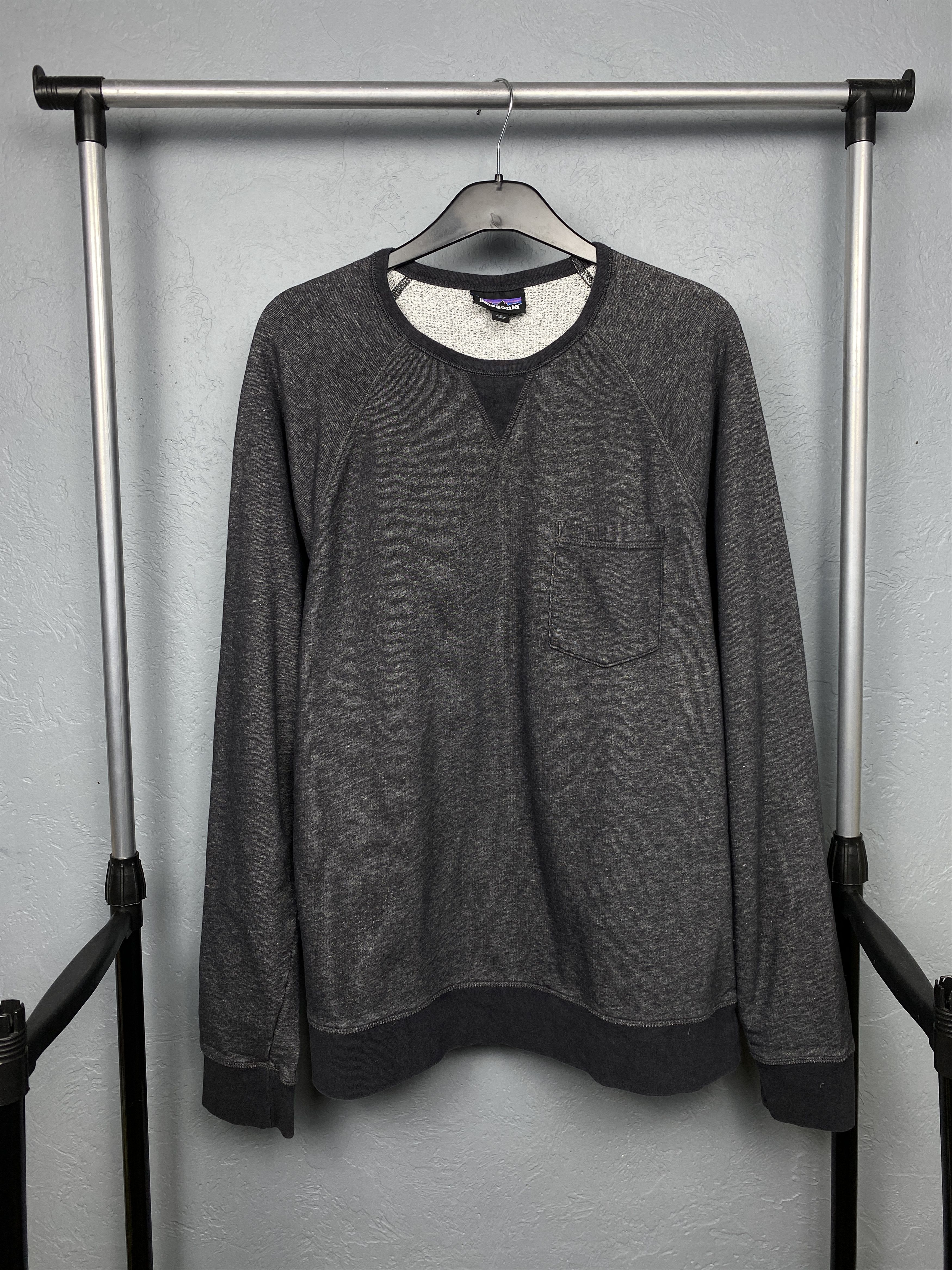 Patagonia Patagonia Vintage Mens Crew Neck Sweatshirt Size US XL / EU 56 / 4 - 1 Thumbnail