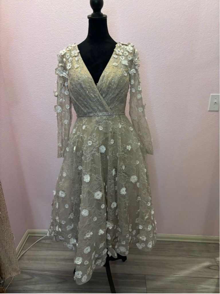 Mac Duggal Women's Mac Duggal Beige Cocktail Dress Size 6 Size M / US 6-8 / IT 42-44 - 4 Thumbnail
