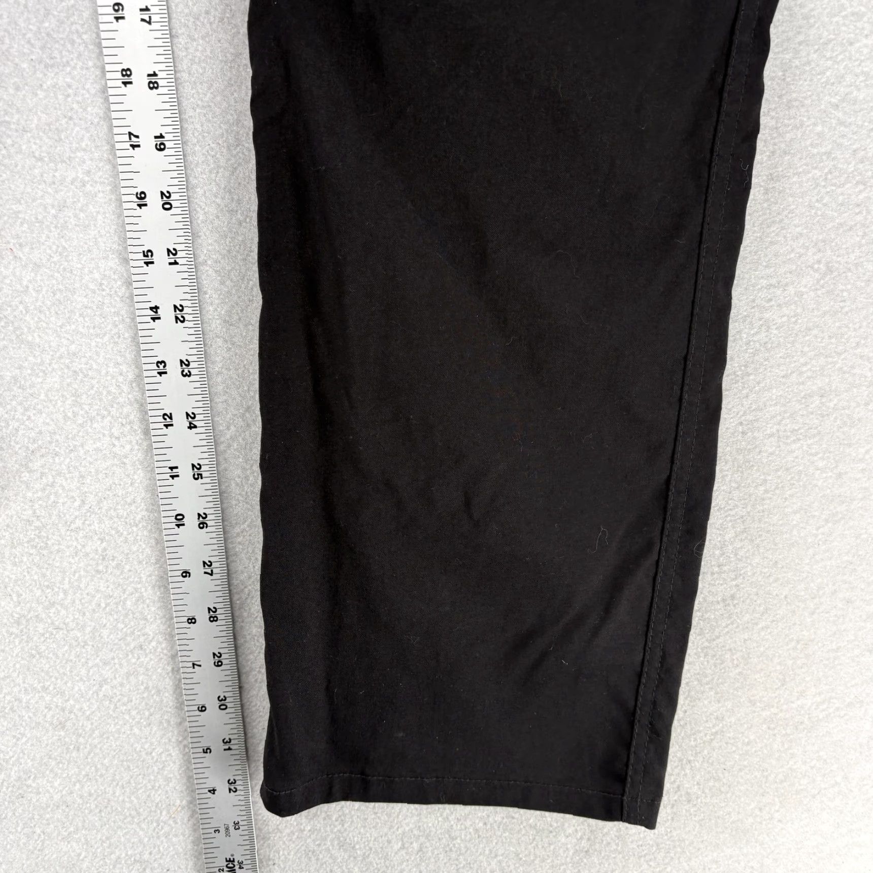 Wrangler Wrangler Cargo Pants Mens 36x32 Black Nylon Spandex Stretch Flat Front Pockets Zip Workwear Casual Straight Vintage No Size US 36 / EU 52 - 6 Thumbnail