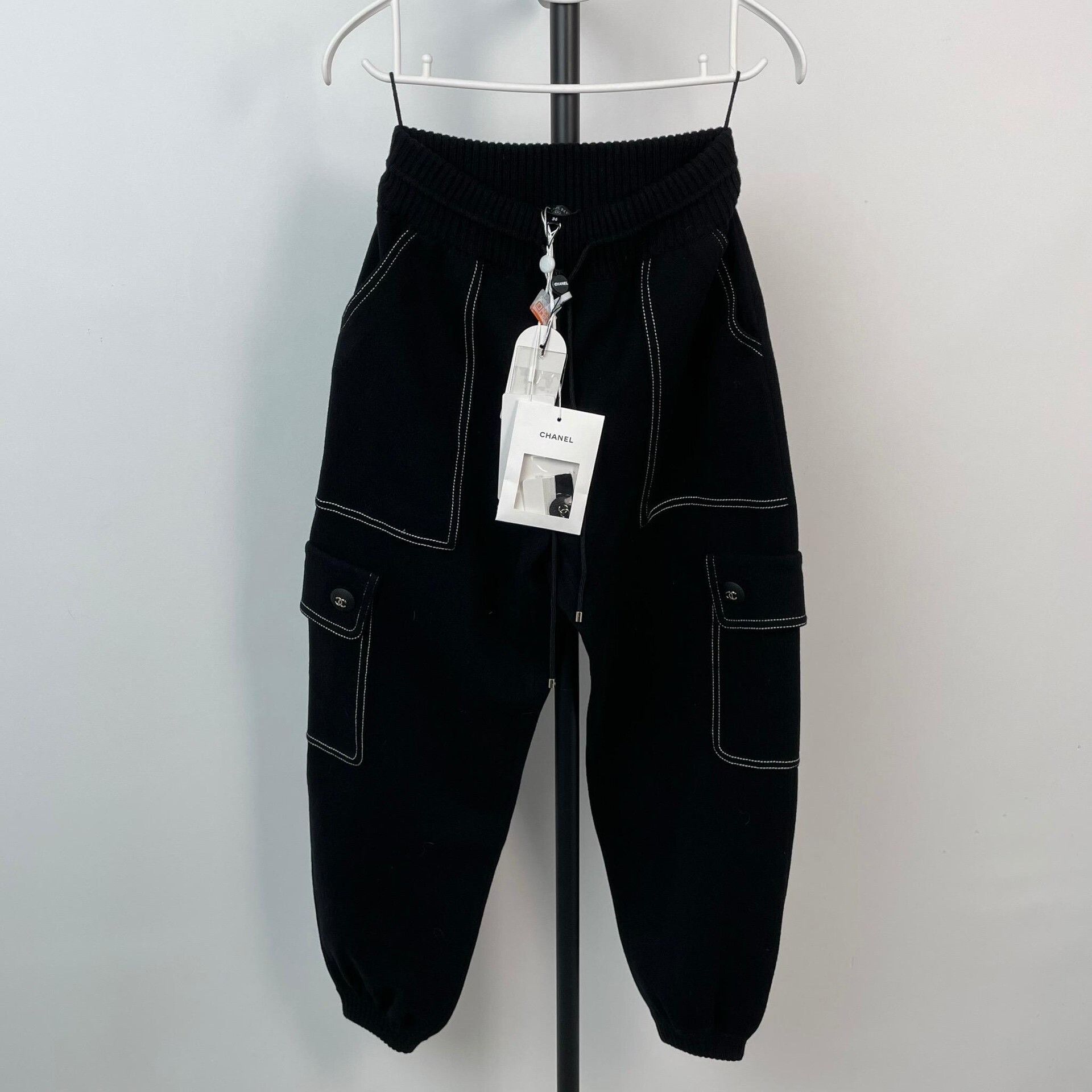 Chanel Chanel Women's Casual Pants Size 36" / US 14 / IT 50 - 1 Thumbnail