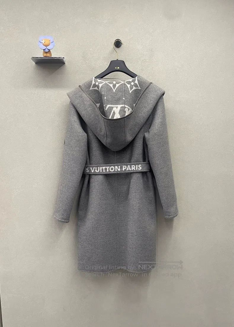 Louis Vuitton Louis Vuitton Grey Hooded Wrap Coat Size M / US 6-8 / IT 42-44 - 3 Thumbnail