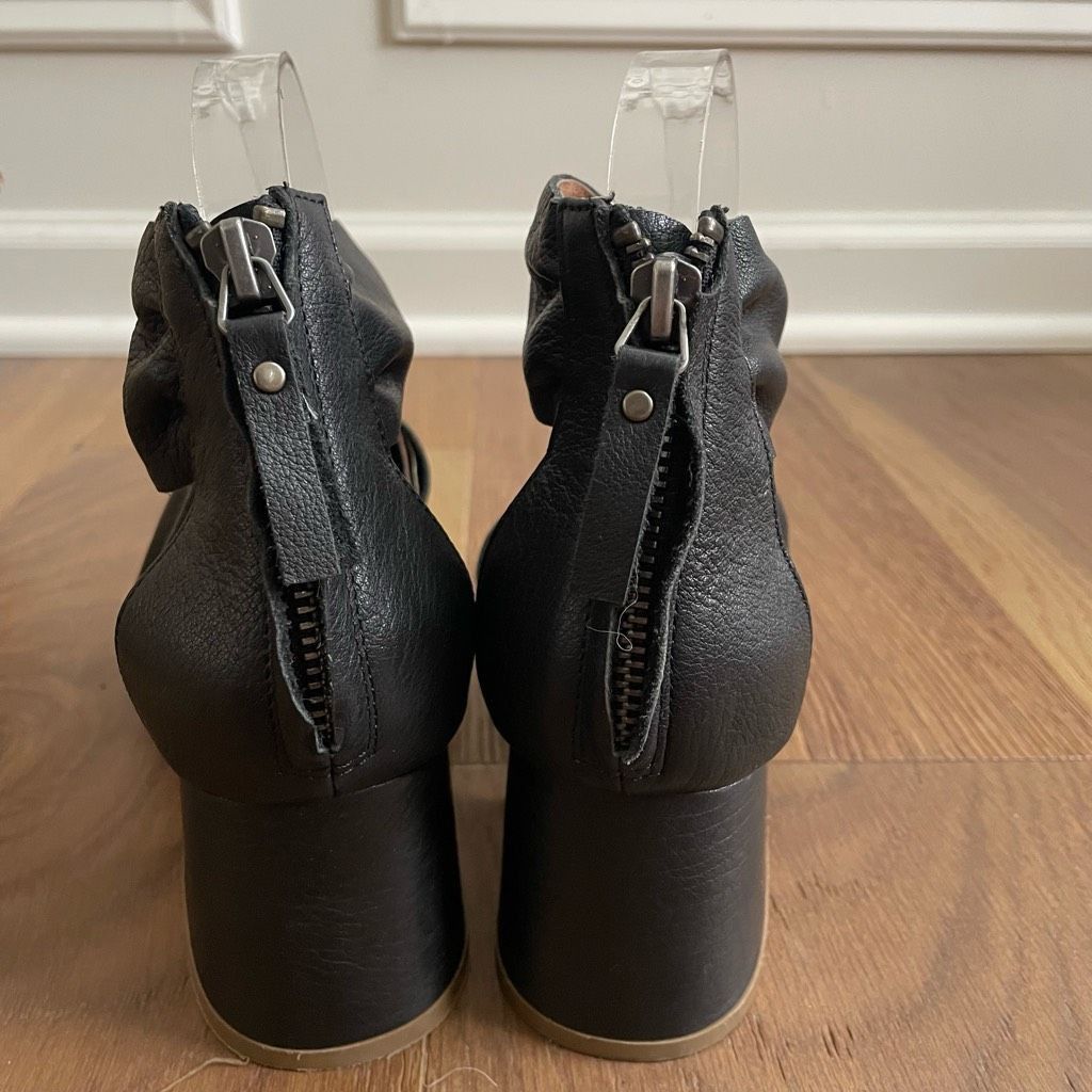 Anthropologie Anthropologie Silent D Leather Shooties Open Toe Block Heel $170 39 8.5 Size US 9 / IT 39 - 5 Thumbnail