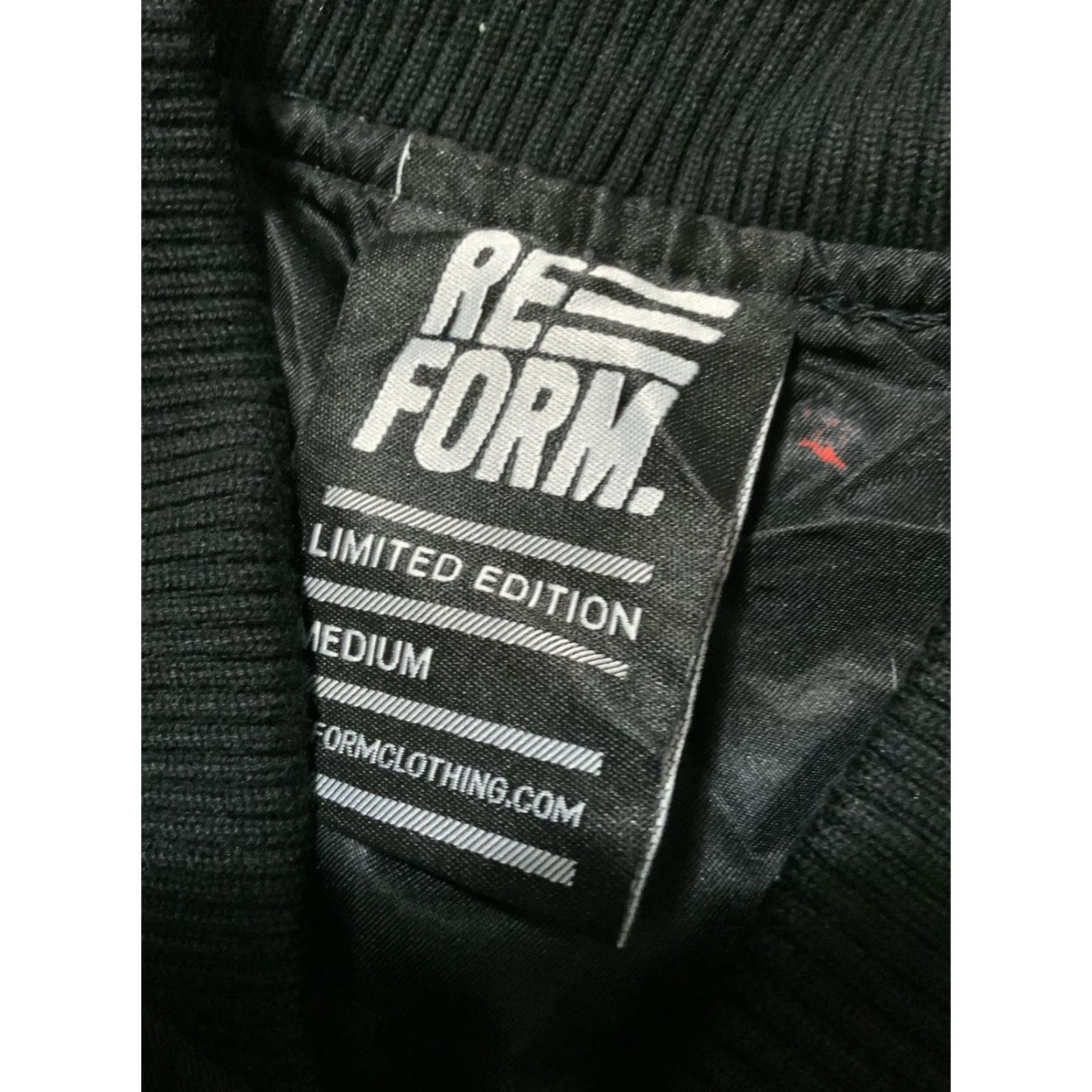 Vintage VINTAGE Reform Bomber Jacket Men Black M Cotton Blend Blindspot The Final Season Crime Drama Tv Series Cast & Crew Full Zip Crew/Cast Jacket Size US M / EU 48-50 / 2 - 6 Thumbnail