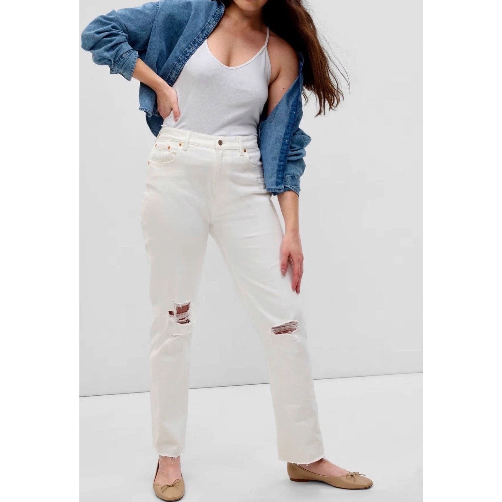 Gap GAP Women-High Rise Cheeky Straight Jeans/White/28R/ NWOT Size 28" / US 6 / IT 42 - 1 Thumbnail