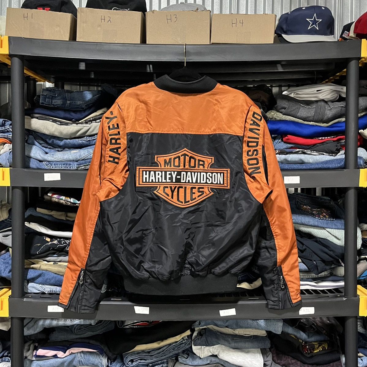 Harley Davidson VINTAGE HARLEY DAVIDSON GRUNGE ORANGE BLACK FULL ZIP JACKET Size US S / EU 44-46 / 1 - 1 Thumbnail