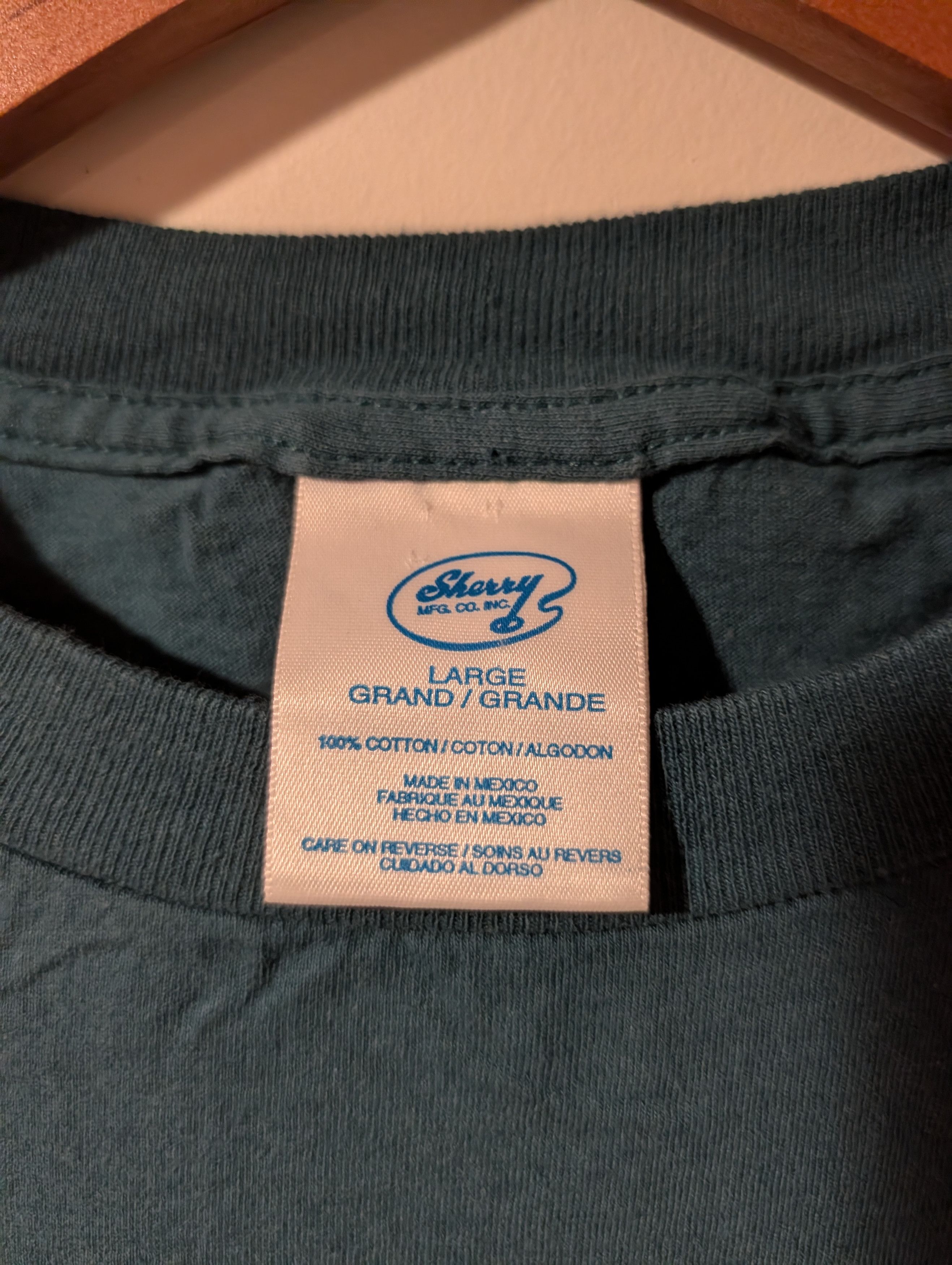 Warner Bros VTG 1996 Tweety Bird Virginia Beach Double Sided T Shirt Size US L / EU 52-54 / 3 - 4 Thumbnail