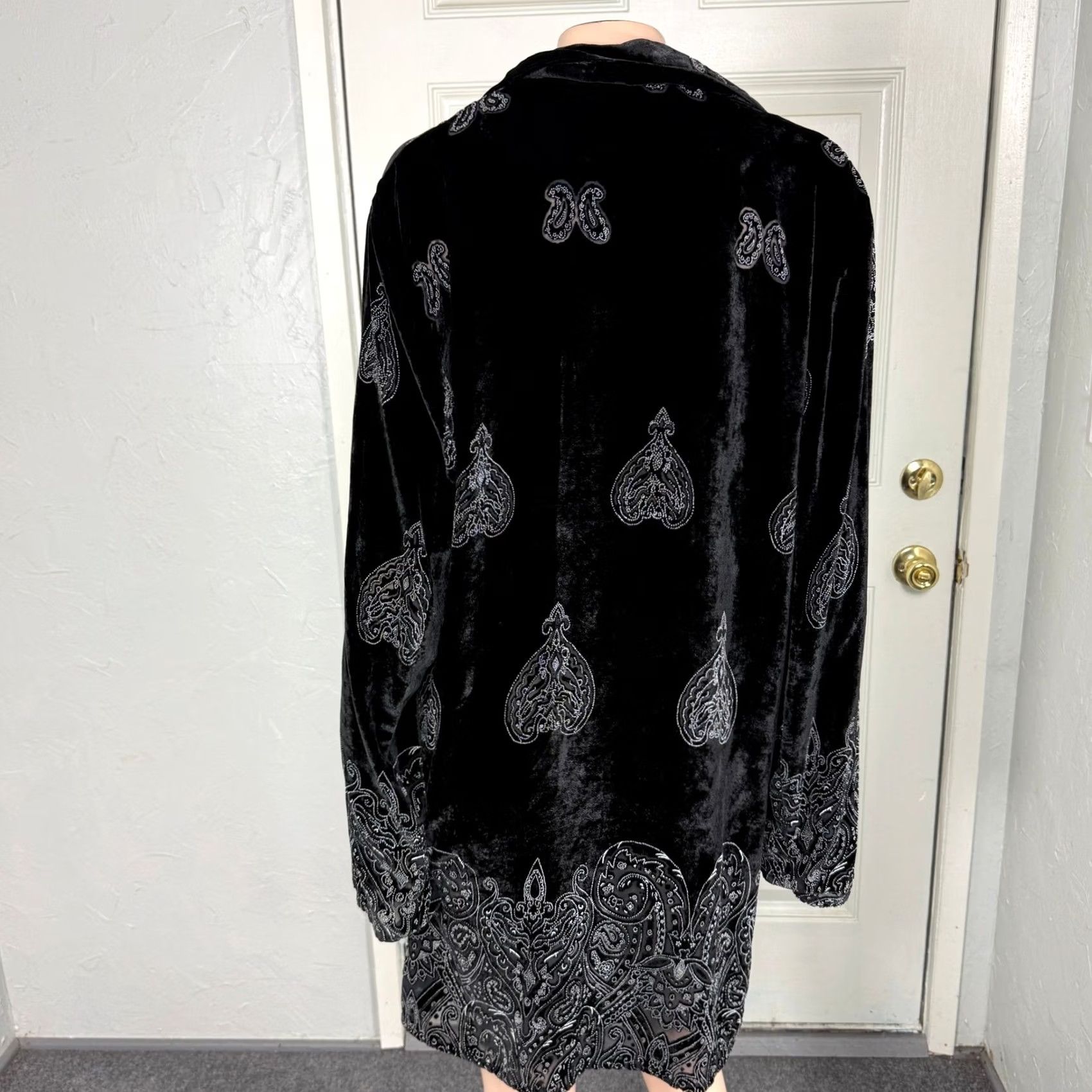 Velour CITRON Santa Monica Blouse L Rayon Silk Button Paisley Velour Black Womens Size L / US 10 / IT 46 - 4 Thumbnail