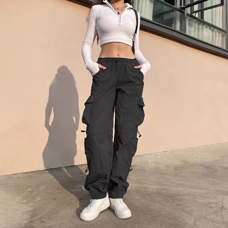 The Unbranded Brand Women s Cargo Joggers Pants Multiple Pockets Saggy Size 26" / US 2 / IT 38 - 1 Thumbnail