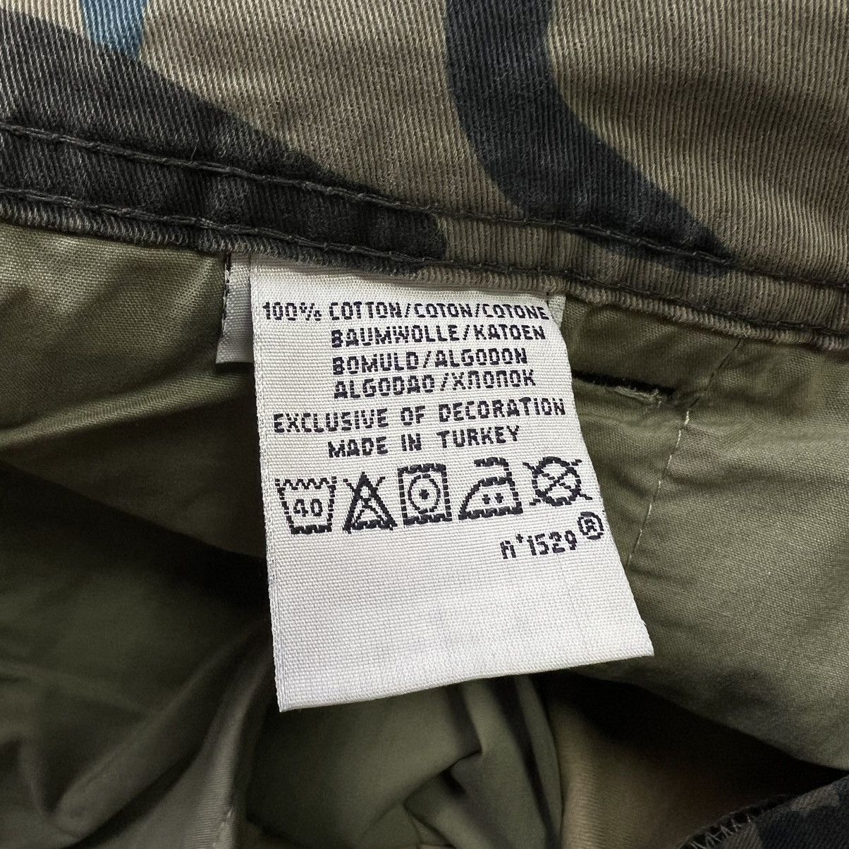 Polo Ralph Lauren Vintage Polo Ralph Lauren camo Cargo Shorts NEW with tags Size US 30 / EU 46 - 12 Thumbnail