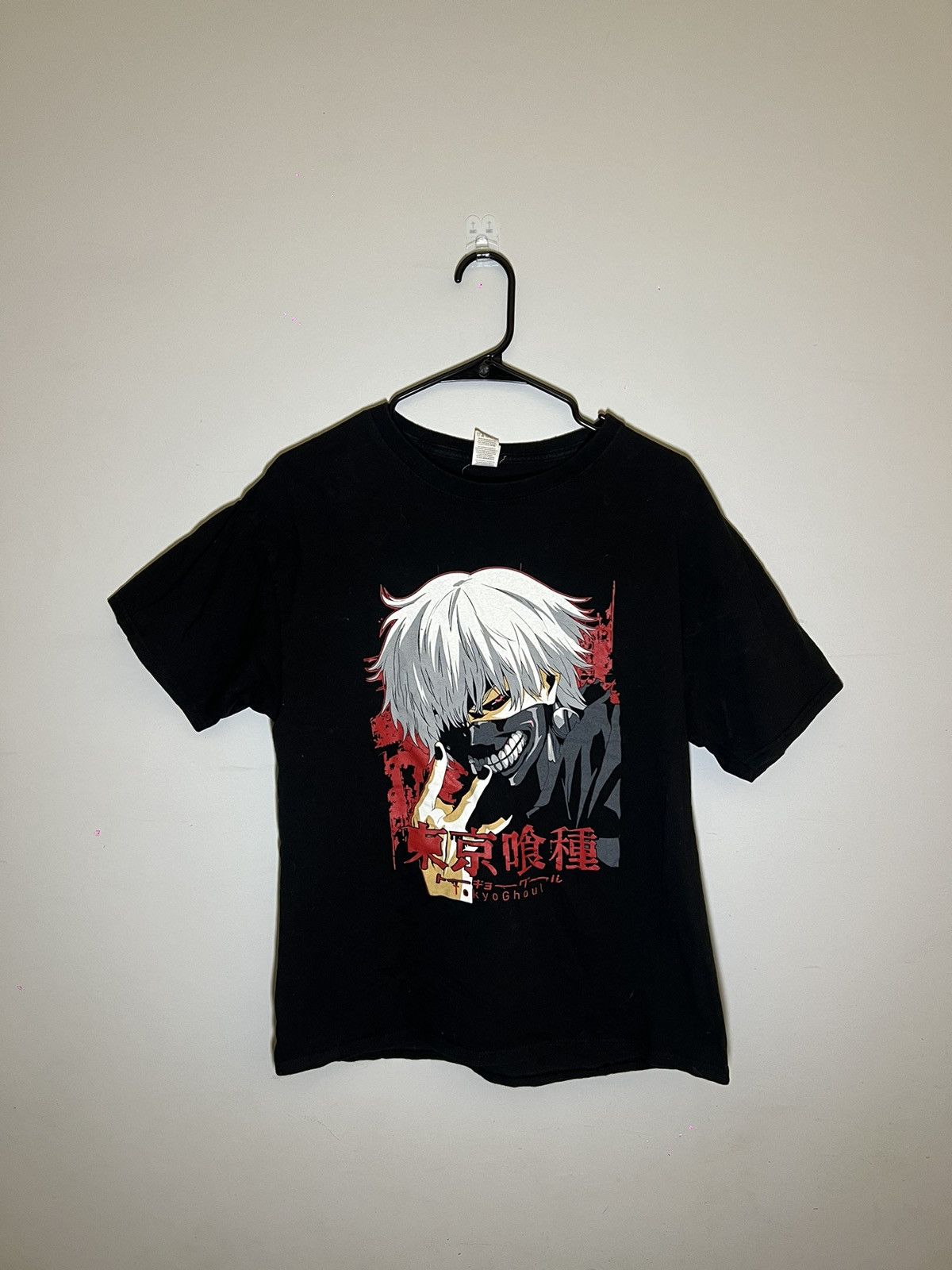 Vintage Tokyo Ghoul Graphic Tee Size US L / EU 52-54 / 3 - 1 Thumbnail