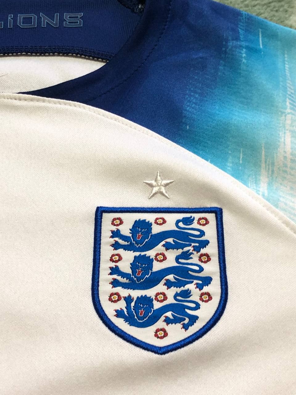 Nike Sportwear Jerseys Nike football England Vintage T-Shirt Y2K Size US XL / EU 56 / 4 - 7 Thumbnail
