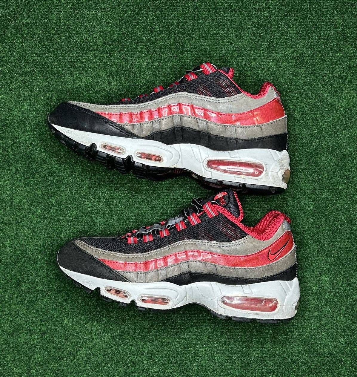 Nike Air Max 95 Premium Black Varsity Red Size US 7 / EU 40 - 3 Thumbnail