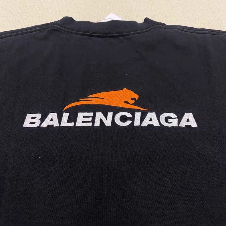 Balenciaga Balenciaga Black Tiger Limited Edition Short Sleeve Size US M / EU 48-50 / 2 - 3 Thumbnail