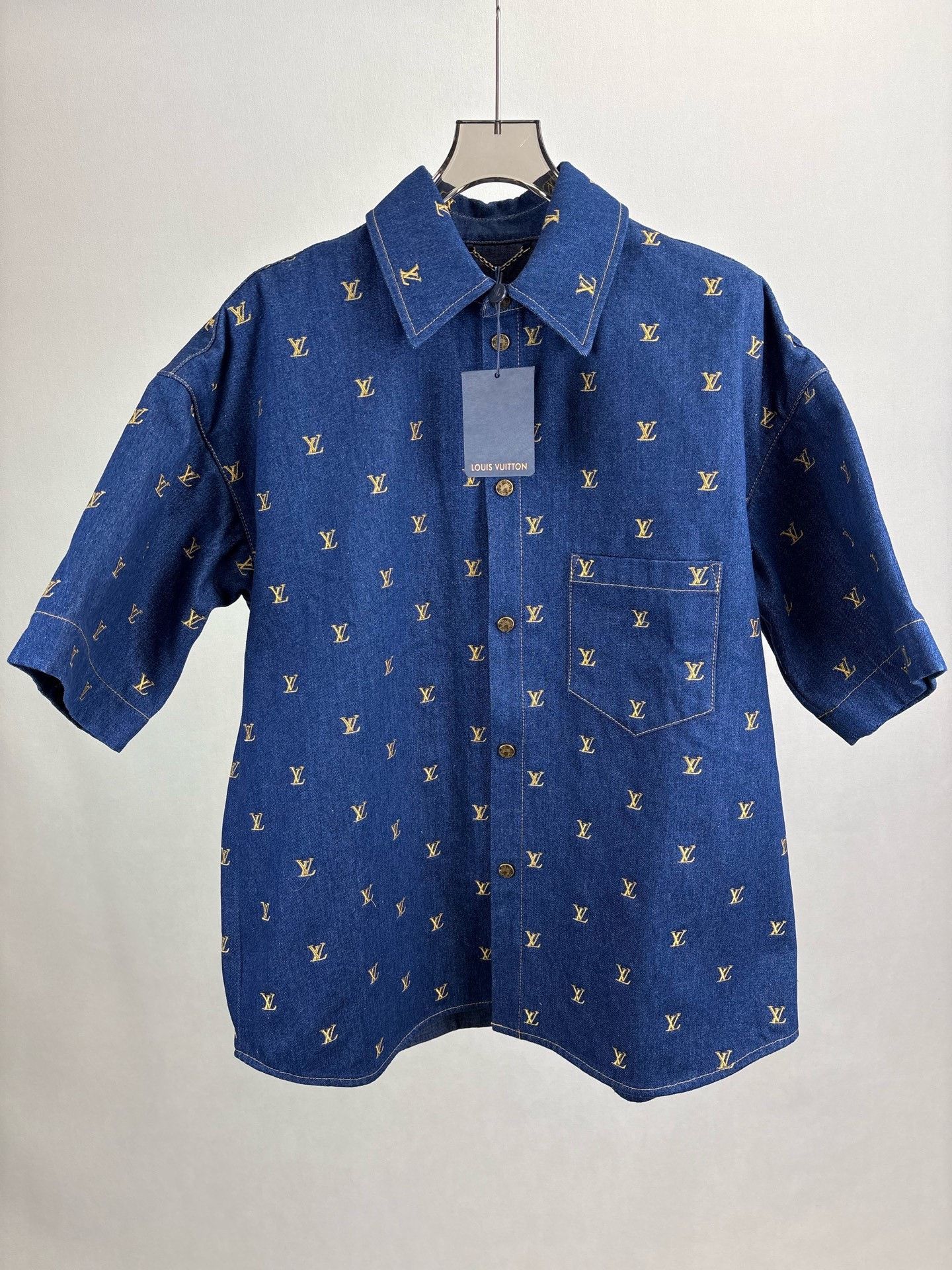 Louis Vuitton Louis Vuitton Pharrell Gold Thread Logo Denim Shirt Size US L / EU 52-54 / 3 - 1 Thumbnail