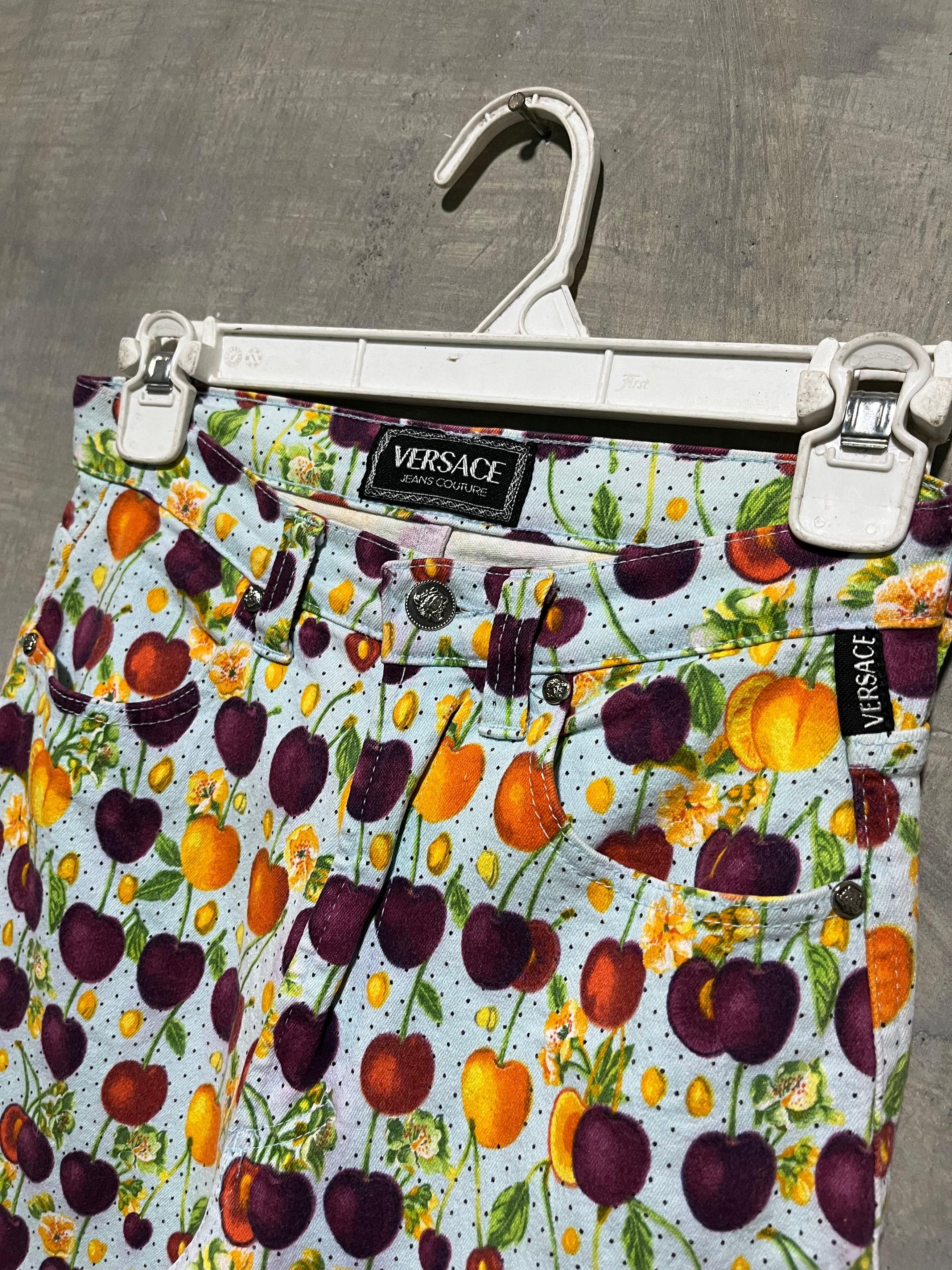 Versace × Versace Jeans Couture × Vintage Vintage Versace Cherry Print Pants Size 26" / US 2 / IT 38 - 5 Thumbnail