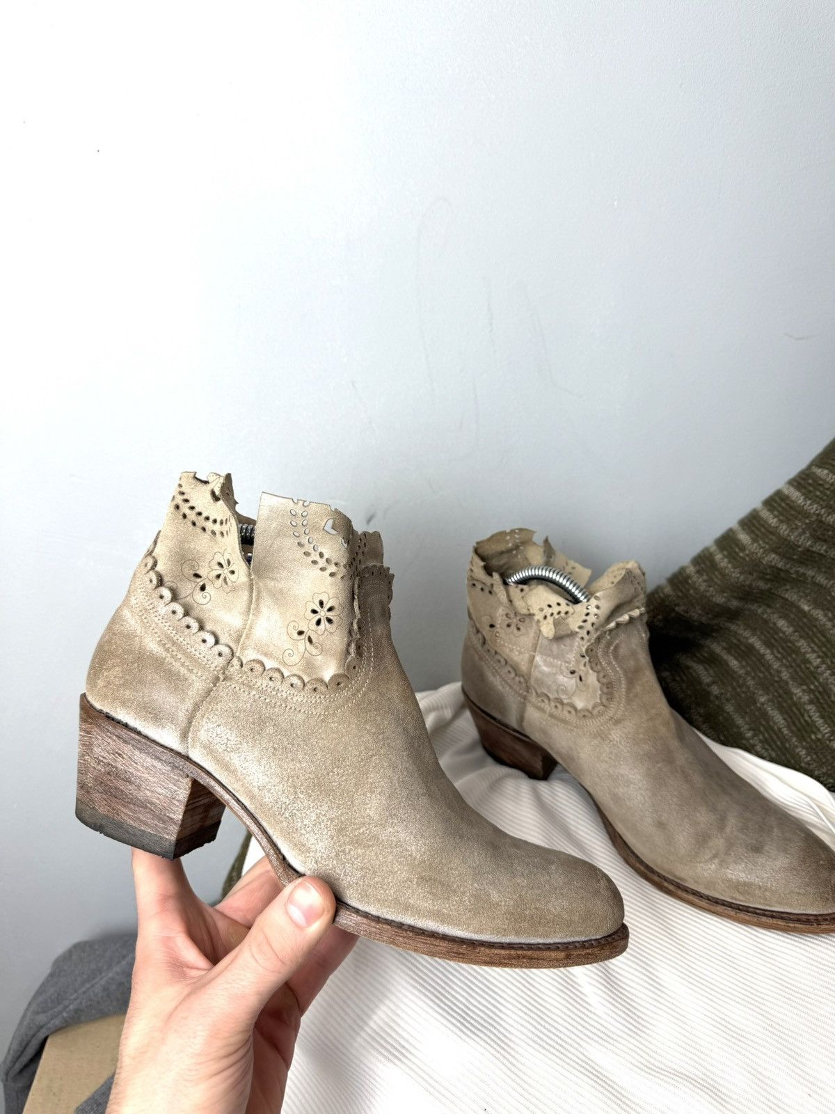 Sendra Rare! Vintage Sendra Suede Boots Cowboy Avant Garde Size US 8 / IT 38 - 4 Thumbnail