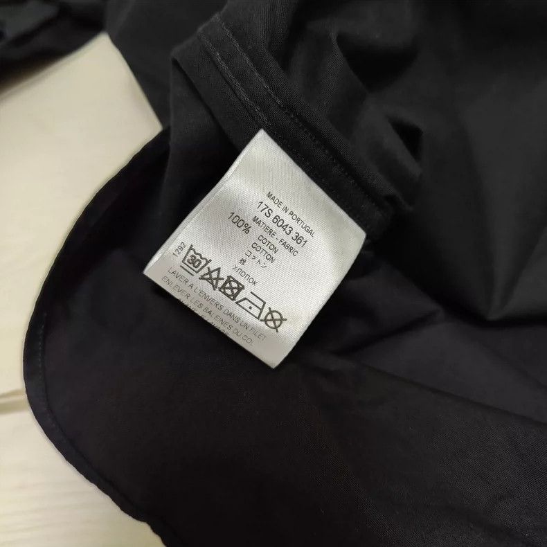 Givenchy Givenchy Size39 Black Short Sleeve Size US M / EU 48-50 / 2 - 3 Thumbnail