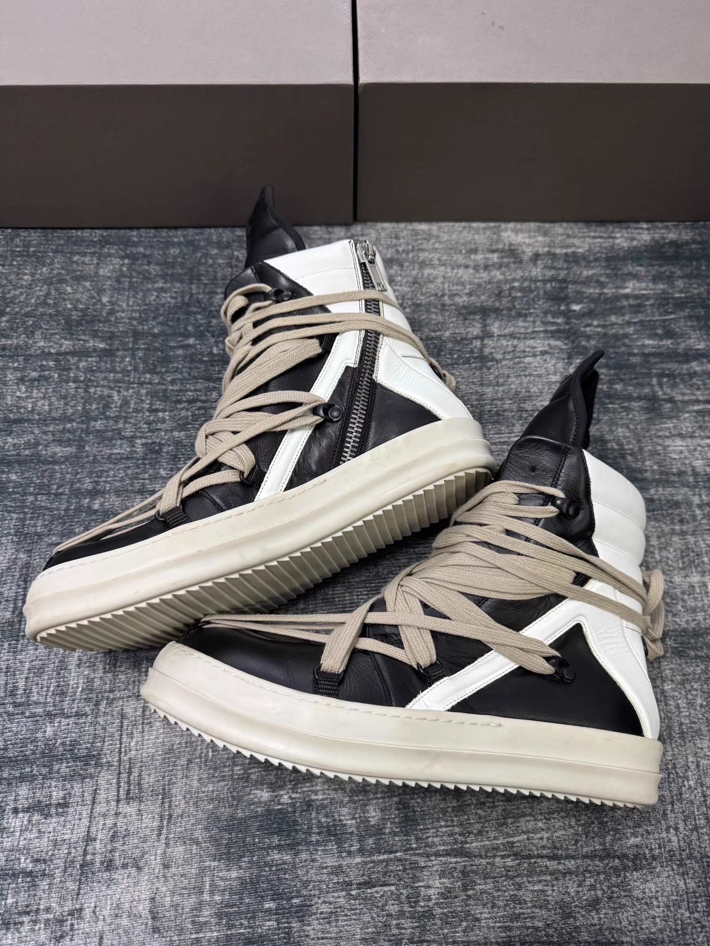 Rick Owens Rick Owens Extreme Lace Triangle Sneakers Size US 9 / EU 42 - 4 Thumbnail