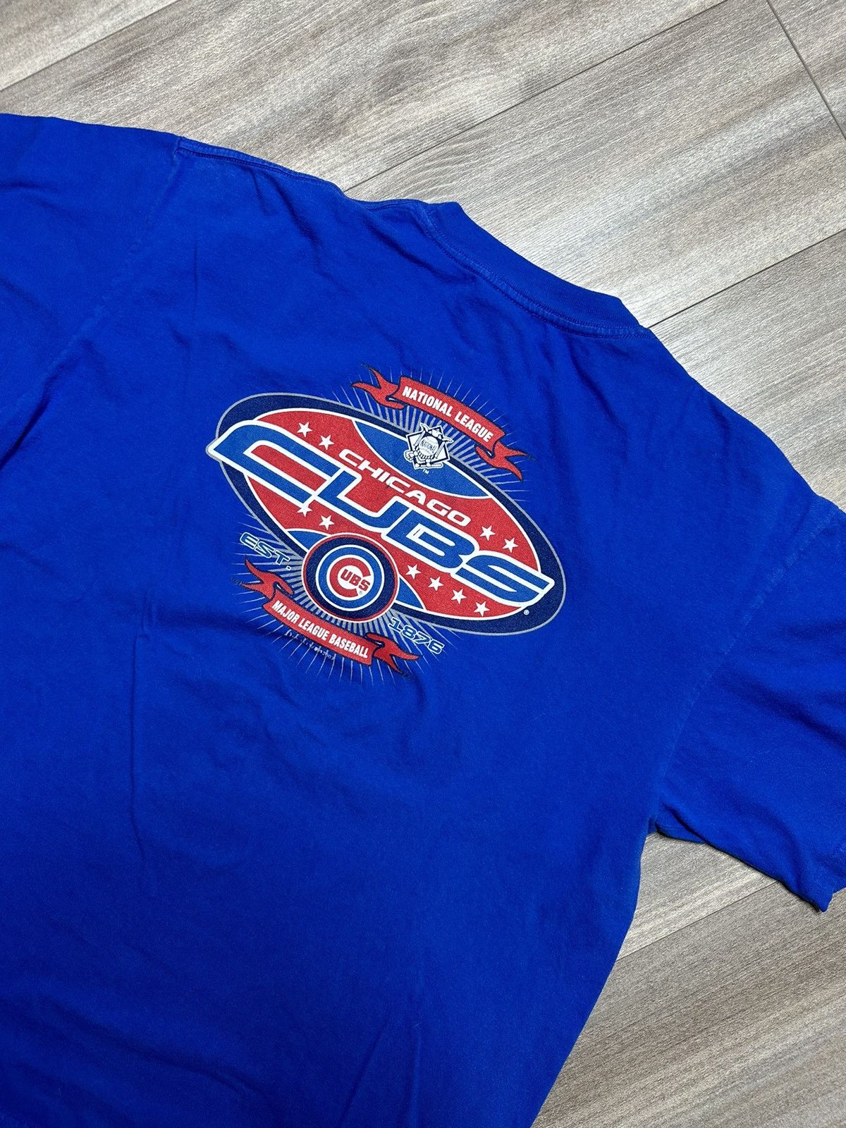 Vintage Vintage Y2K 2000s Chicago Cubs Tee Size XL Size US XL / EU 56 / 4 - 4 Thumbnail