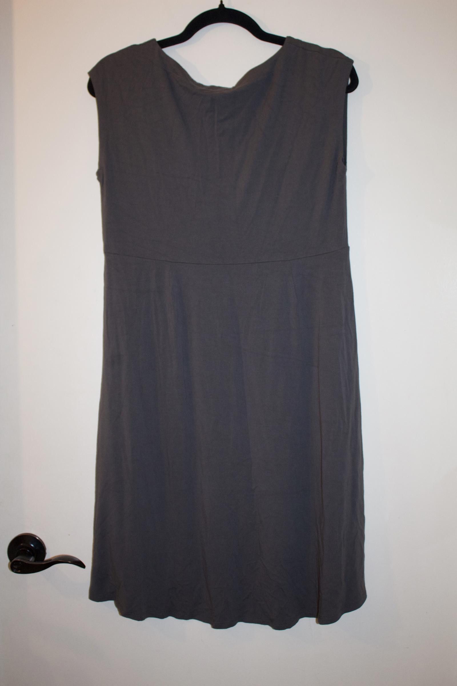 Designer Stylish Gray Sleeveless Dress - Perfect for Any Occasion NWT Size S / US 4 / IT 40 - 1 Thumbnail