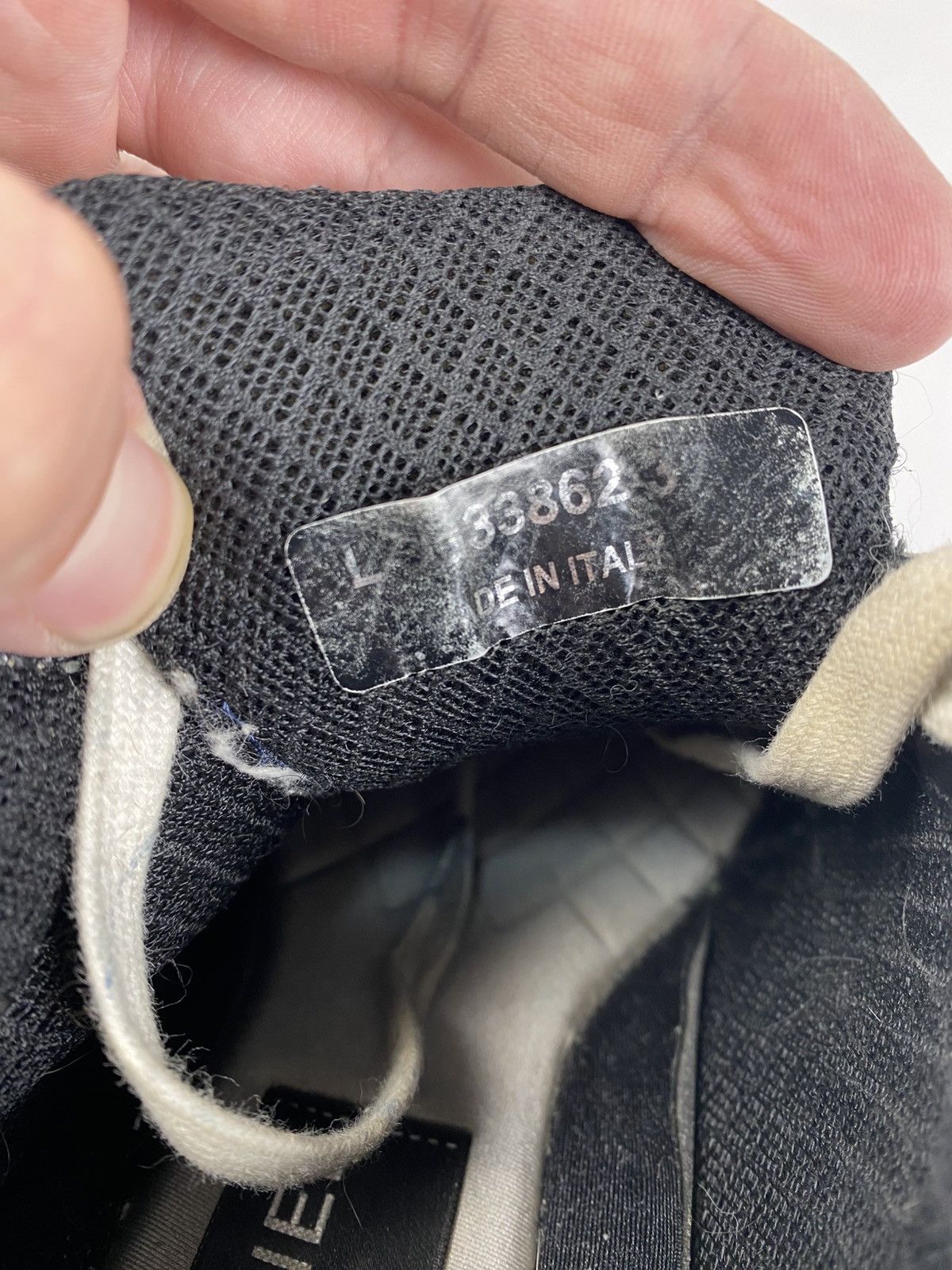 Chanel Chanel Low-Top Sneakers Size US 7 / IT 37 - 10 Thumbnail