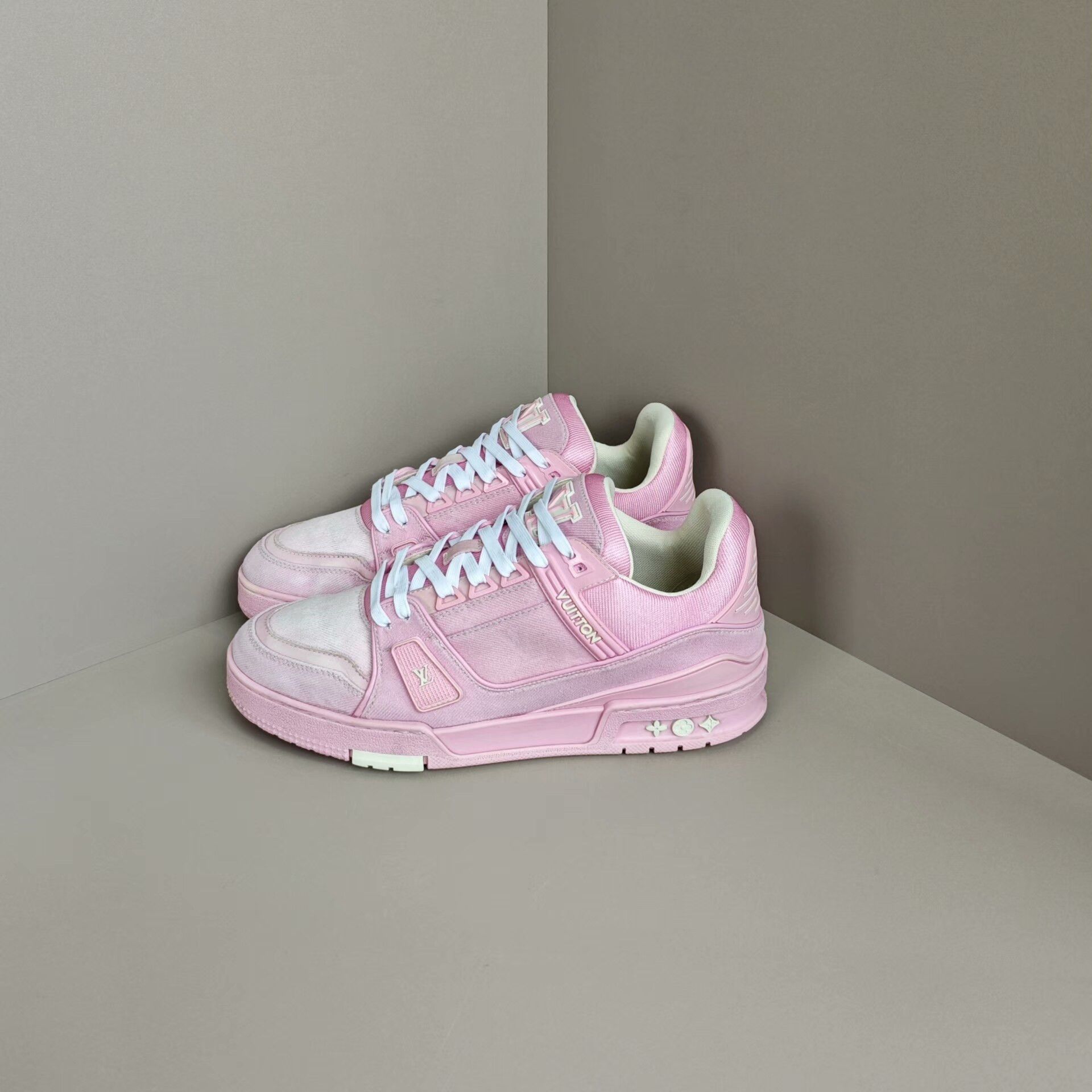 Louis Vuitton Louis Vuitton Training Denim Pink Lowtop Sneakers 7 Men Size US 7 / EU 40 - 1 Thumbnail