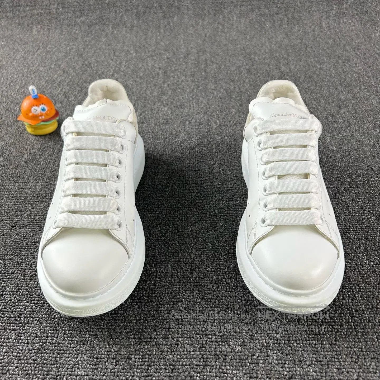 Alexander McQueen Alexander McQueen White Sneakers Size 37.5. Size US 7.5 / EU 40-41 - 2 Thumbnail