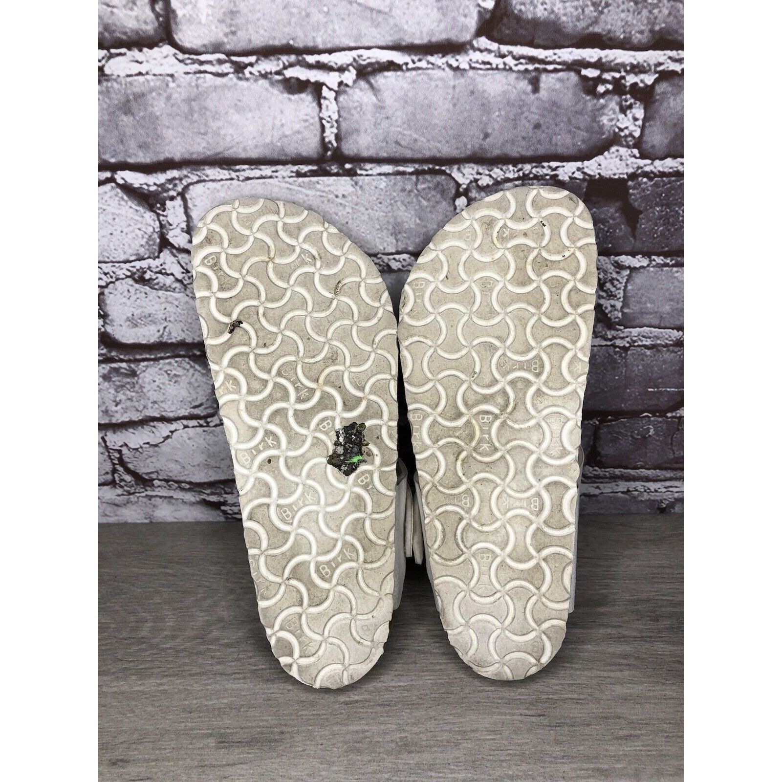 Birkenstock Birkenstock Gizeh White Leather Buckle Strap Cork Sandals Wo Size US 8.5 / IT 38.5 - 23 Thumbnail
