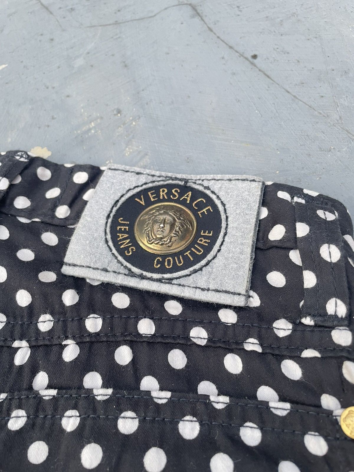 Versace × Versace Jeans Couture × Versus Versace Versace Jeans Couture Black Polka Dot Trousers Size US 28 / EU 44 - 10 Thumbnail
