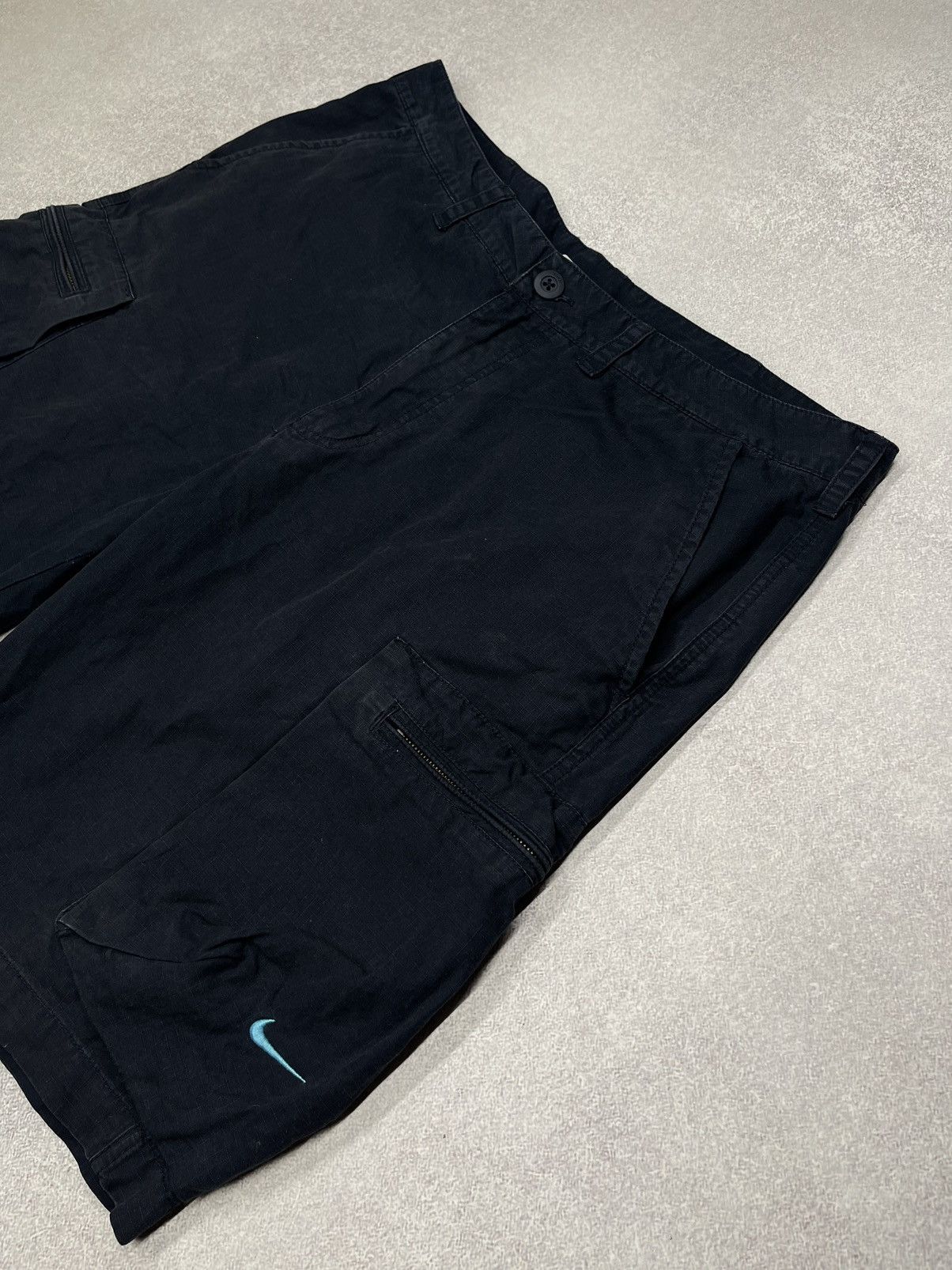 Nike Vintage Nike Cargo Shorts Navy Y2K Drill ACG TN Size US 34 / EU 50 - 3 Thumbnail