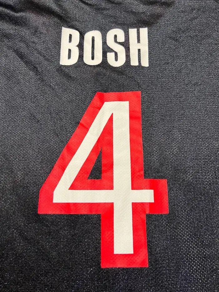 Reebok Vintage Reebok Toronto Raptors Chris Bosh #4 NBA Jersey Size US XL / EU 56 / 4 - 2 Thumbnail