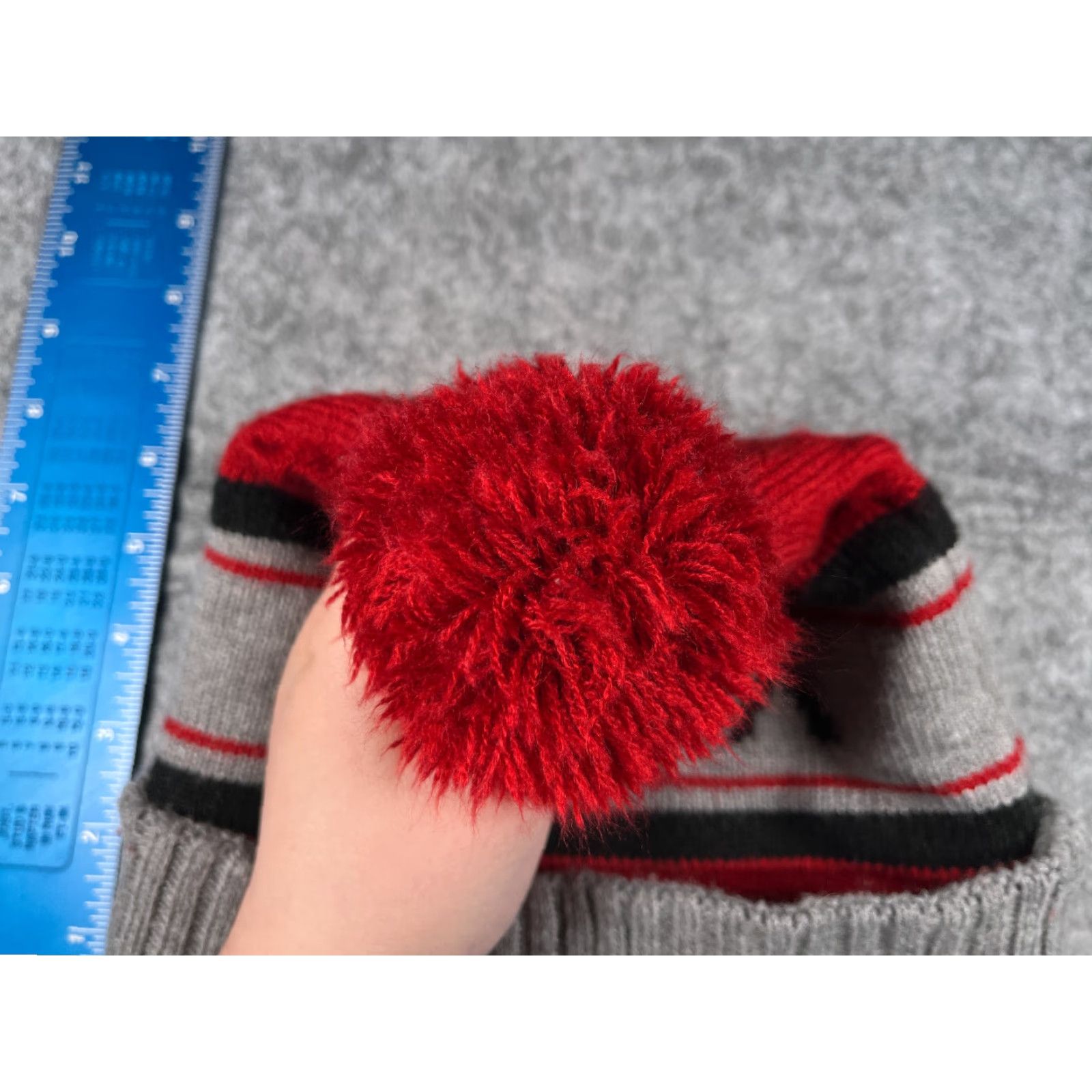 RVCA RVCA Beanie Toque Hat Adult One Size Red Stripe Knit 100% Acrylic Pom Ski Skate Size ONE SIZE - 3 Thumbnail
